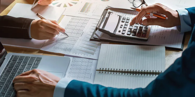 The Power of Compound Interest: How to Make Your Money Work for You
